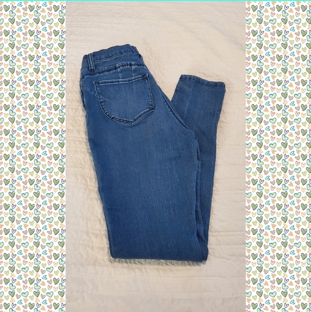 Jeans by Venus with Booty Sculpting 🍑
